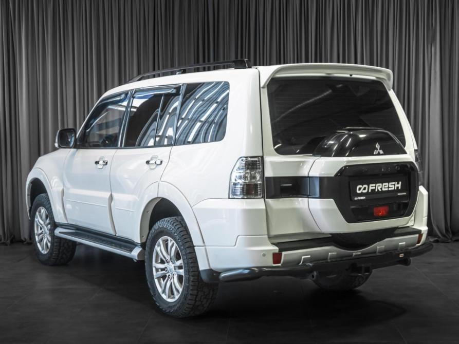 Mitsubishi Pajero IV Рестайлинг 2 Тюмень  - изображение 2