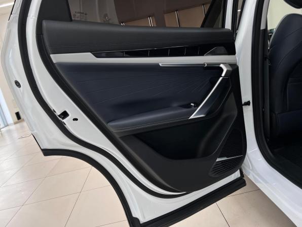 Geely Atlas II с пробегом 2024 года, цена 3 090 000 рублей, 30174 км, внедорожник, Автокод Объявления