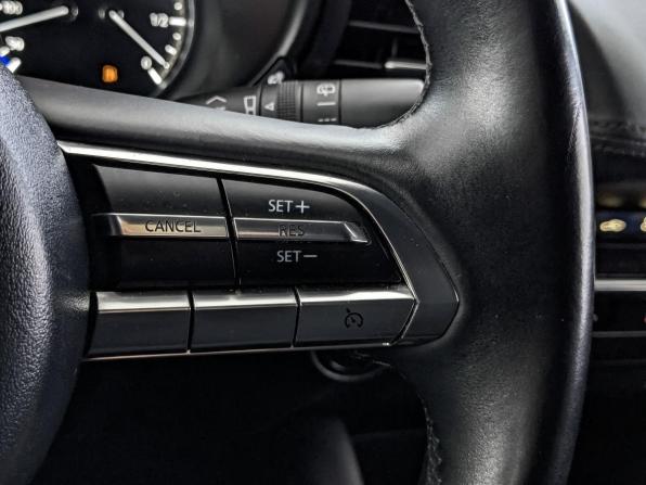 Mazda 3 IV (BP) с пробегом 2019 года, цена 1 825 000 рублей, 144076 км, хэтчбек, Автокод Объявления