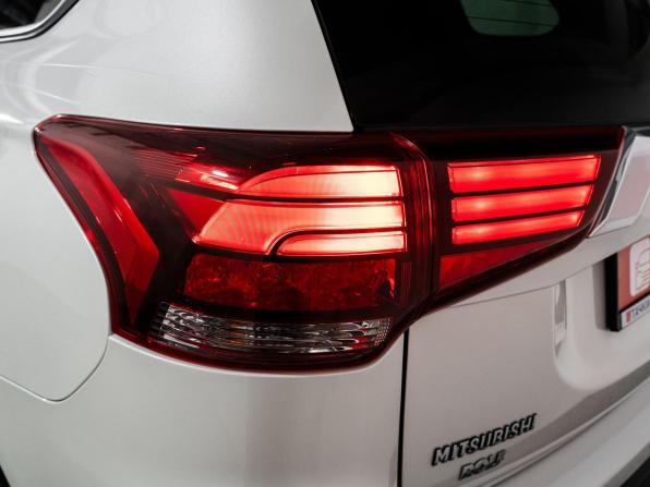 Mitsubishi Outlander III Рестайлинг 2 с пробегом 2015 года, цена 1 950 500 рублей, 93080 км, внедорожник, Автокод Объявления