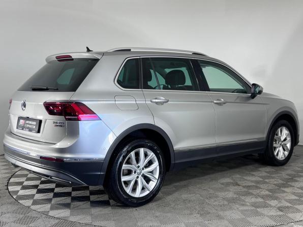 Volkswagen Tiguan II с пробегом 2017 года, цена 2 290 000 рублей, 110453 км, внедорожник, Автокод Объявления
