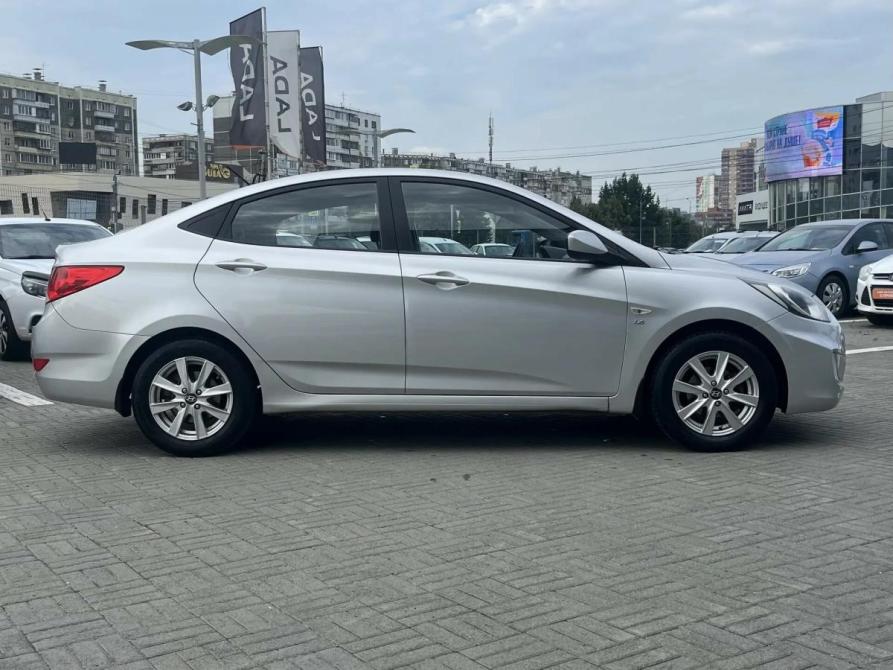 Hyundai Solaris I Челябинск  - изображение 4