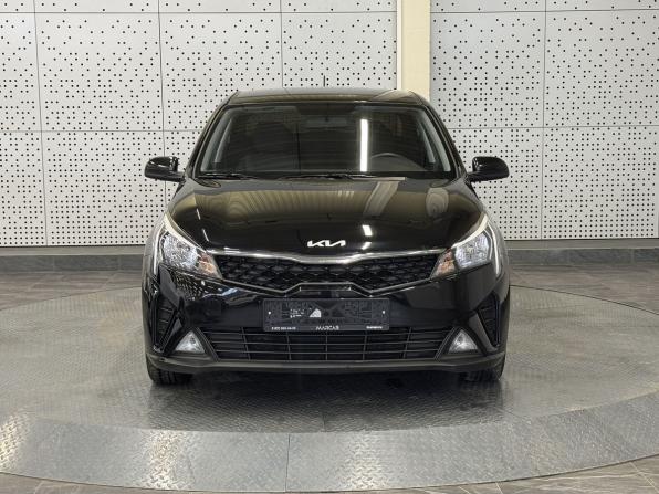 Kia Rio IV Рестайлинг с пробегом 2022 года, цена 1 230 000 рублей, 74482 км, седан, Автокод Объявления