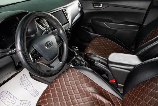 Hyundai Solaris II Рестайлинг с пробегом 2021 года, цена 1 589 000 рублей, 135000 км, седан, Автокод Объявления
