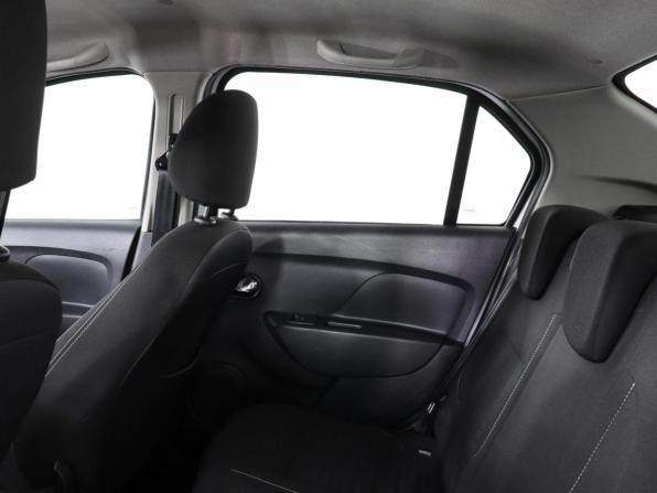 Renault Logan II Рестайлинг с пробегом 2019 года, цена 910 000 рублей, 63211 км, седан, Автокод Объявления