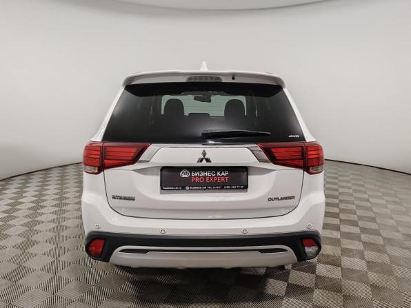 Mitsubishi Outlander III Рестайлинг 3 с пробегом 2019 года, цена 2 449 000 рублей, 81106 км, внедорожник, Автокод Объявления
