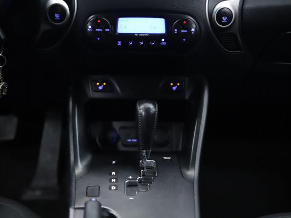 Hyundai ix35 I с пробегом 2010 года, цена 1 330 000 рублей, 140888 км, внедорожник, Автокод Объявления