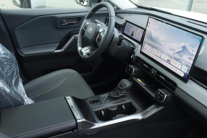 Toyota RAV4 VI (XA60) с пробегом 2026 года, цена 4 250 000 рублей, 10 км, внедорожник, Автокод Объявления