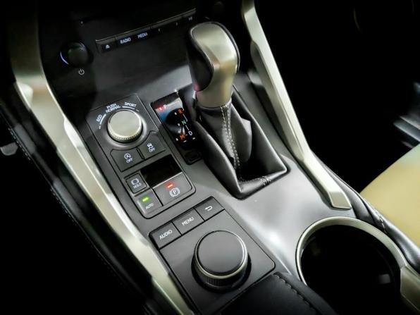 Lexus NX I с пробегом 2016 года, цена 2 580 000 рублей, 140207 км, внедорожник, Автокод Объявления