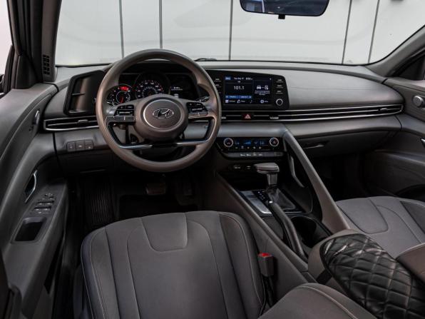 Hyundai Elantra VII (CN7) с пробегом 2022 года, цена 2 098 000 рублей, 91443 км, седан, Автокод Объявления