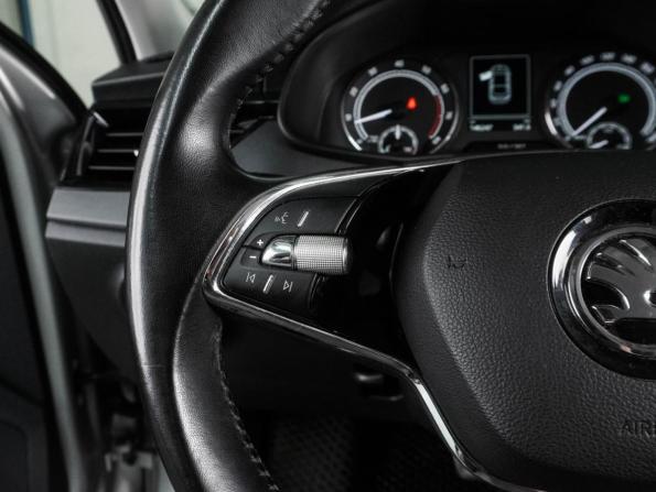 Skoda Rapid II с пробегом 2021 года, цена 1 814 000 рублей, 146247 км, лифтбек, Автокод Объявления