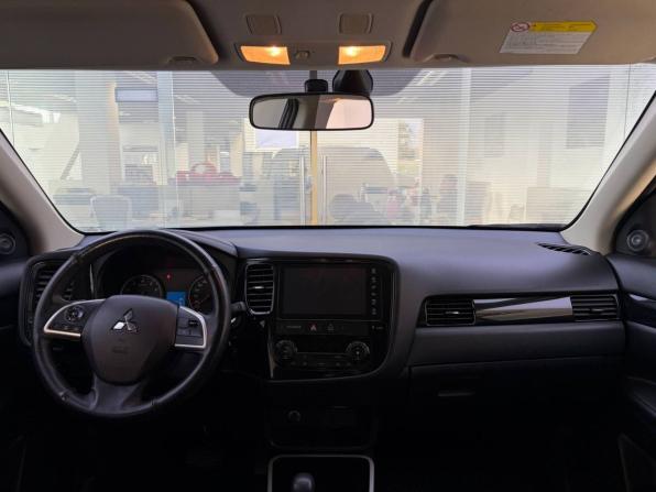 Mitsubishi Outlander III Рестайлинг 3 с пробегом 2022 года, цена 2 500 000 рублей, 48306 км, внедорожник, Автокод Объявления
