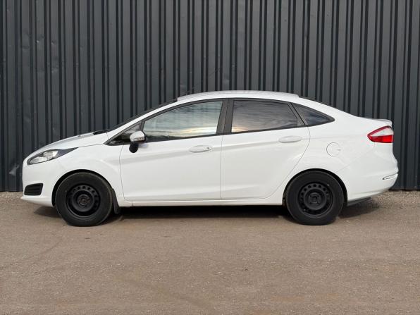 Ford Fiesta Mk6 Рестайлинг с пробегом 2015 года, цена 675 000 рублей, 135100 км, седан, Автокод Объявления