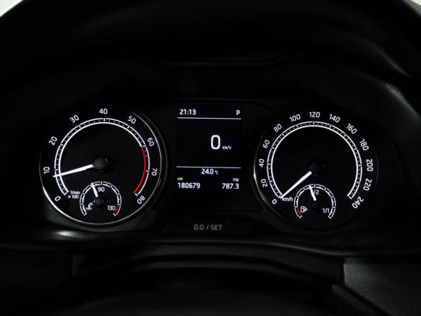 Skoda Rapid II с пробегом 2021 года, цена 1 410 000 рублей, 180676 км, лифтбек, Автокод Объявления