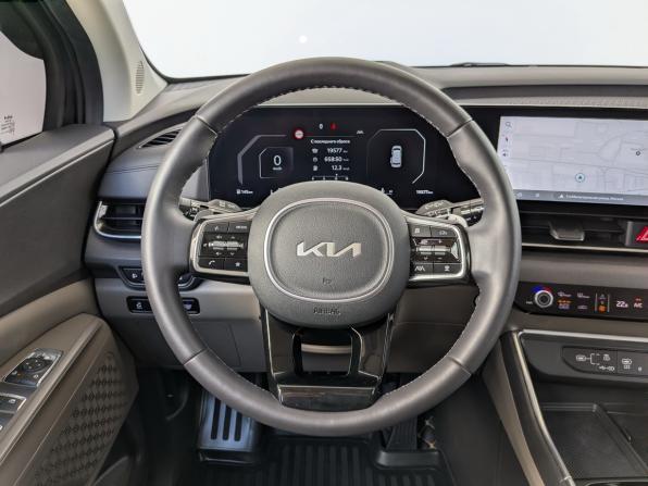 Kia Carnival IV Рестайлинг с пробегом 2024 года, цена 6 000 000 рублей, 19576 км, минивэн, Автокод Объявления