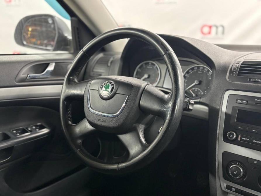 Skoda Octavia II (A5) Рестайлинг Санкт-Петербург  - изображение 12