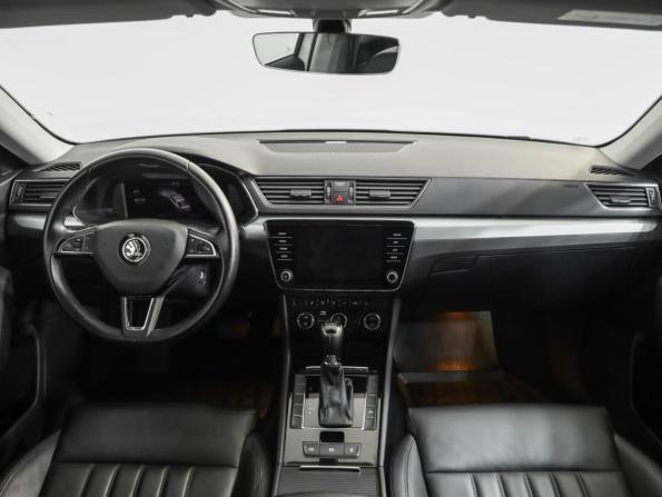 Skoda Superb III с пробегом 2018 года, цена 1 799 000 рублей, 142200 км, лифтбек, Автокод Объявления