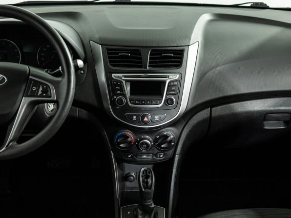 Hyundai Solaris I Рестайлинг с пробегом 2016 года, цена 1 100 000 рублей, 52053 км, седан, Автокод Объявления