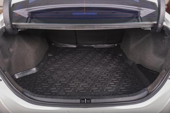 Toyota Corolla XI (E160 E170 E180) с пробегом 2014 года, цена 1 369 000 рублей, 240000 км, седан, Автокод Объявления