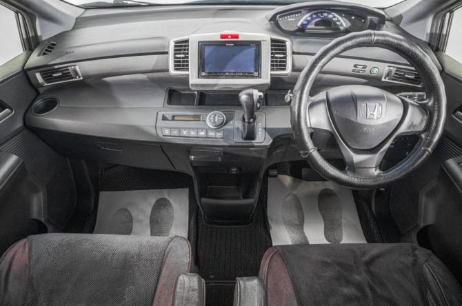 Honda Freed I Рестайлинг с пробегом 2013 года, цена 1 149 000 рублей, 142000 км, компактвэн, Автокод Объявления