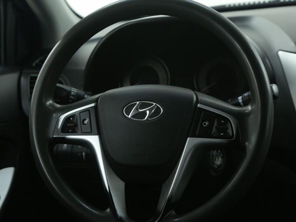 Hyundai Solaris I с пробегом 2013 года, цена 689 000 рублей, 120000 км, седан, Автокод Объявления