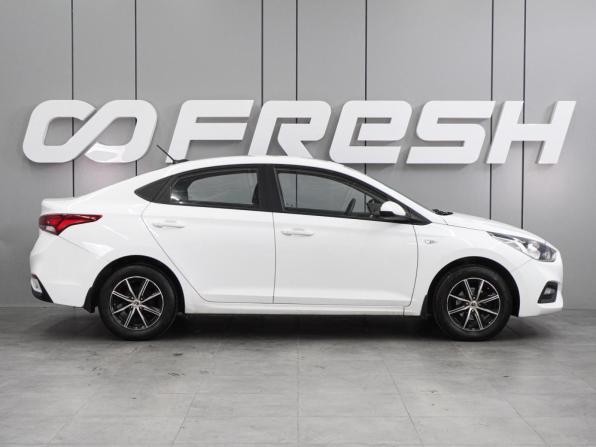 Hyundai Solaris II с пробегом 2019 года, цена 1 299 000 рублей, 129116 км, седан, Автокод Объявления