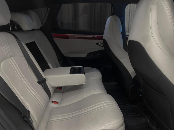 Geely Galaxy L7 с пробегом 2023 года, цена 2 980 000 рублей, 43055 км, внедорожник, Автокод Объявления