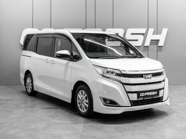 Toyota Noah III (R80) Рестайлинг с пробегом 2018 года, цена 2 550 000 рублей, 64392 км, минивэн, Автокод Объявления