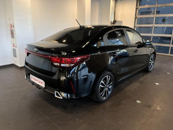 Kia Rio IV Рестайлинг с пробегом 2021 года, цена 1 655 000 рублей, 98445 км, седан, Автокод Объявления