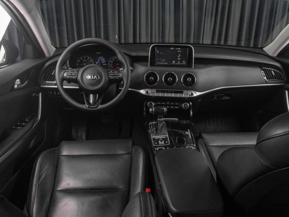 Kia Stinger I с пробегом 2018 года, цена 2 199 000 рублей, 168086 км, лифтбек, Автокод Объявления