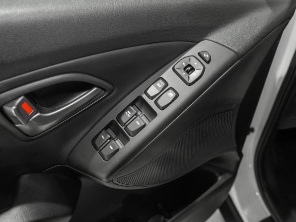Hyundai ix35 I Рестайлинг с пробегом 2015 года, цена 1 445 000 рублей, 144449 км, внедорожник, Автокод Объявления