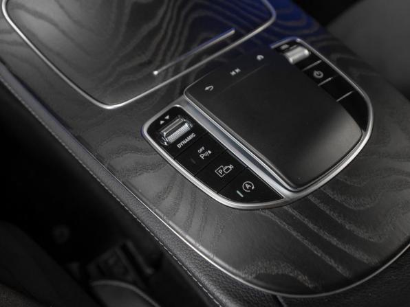 Mercedes-Benz E-Класс V (W213 S213 C238) Рестайлинг с пробегом 2020 года, цена 4 440 000 рублей, 76647 км, седан, Автокод Объявления