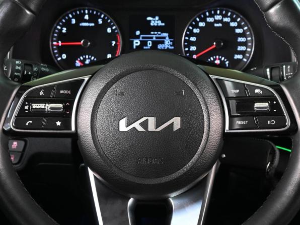 Kia Cerato IV Рестайлинг с пробегом 2021 года, цена 2 429 000 рублей, 12234 км, седан, Автокод Объявления