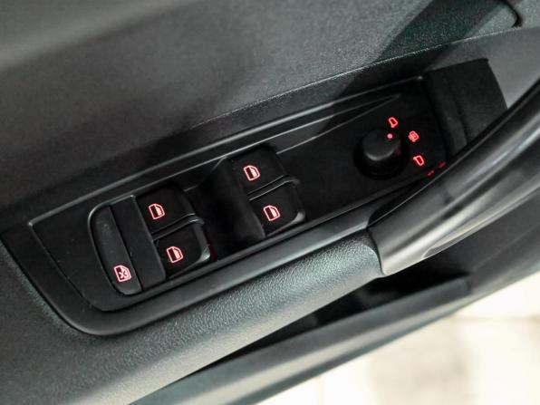 Audi A1 I (8X) с пробегом 2012 года, цена 1 165 000 рублей, 155739 км, хэтчбек, Автокод Объявления
