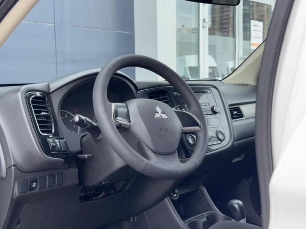 Mitsubishi Outlander III с пробегом 2014 года, цена 1 099 000 рублей, 286165 км, внедорожник, Автокод Объявления