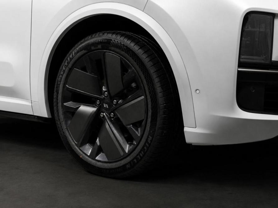 Li Auto (Lixiang) L9 I Рестайлинг Москва  - изображение 24