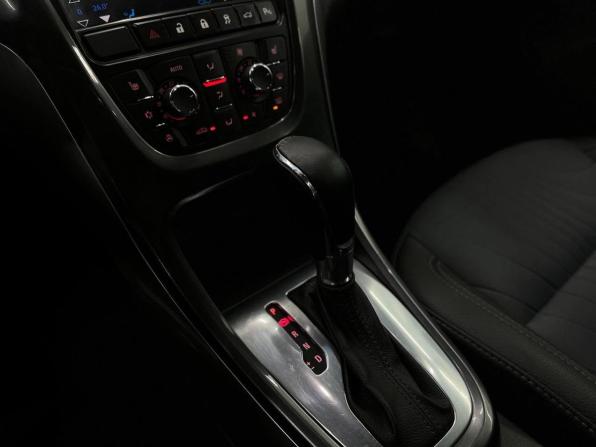 Opel Astra J Рестайлинг с пробегом 2012 года, цена 879 900 рублей, 163242 км, седан, Автокод Объявления