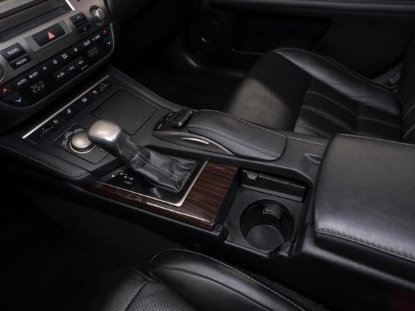 Lexus ES VI Рестайлинг с пробегом 2016 года, цена 2 580 000 рублей, 156566 км, седан, Автокод Объявления