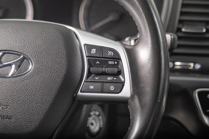 Hyundai Sonata VII (LF) Рестайлинг с пробегом 2018 года, цена 2 199 000 рублей, 71000 км, седан, Автокод Объявления