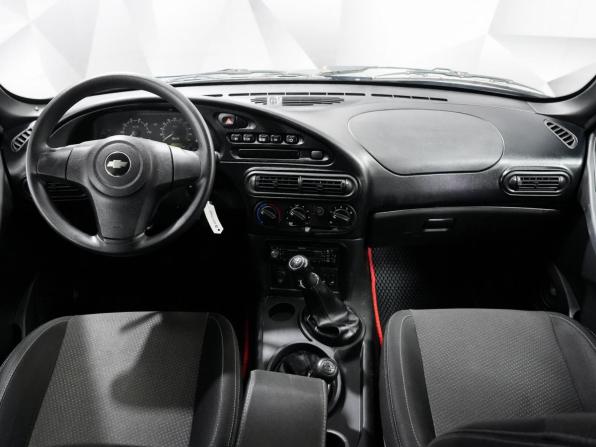 Chevrolet Niva I Рестайлинг с пробегом 2018 года, цена 818 000 рублей, 91763 км, внедорожник, Автокод Объявления