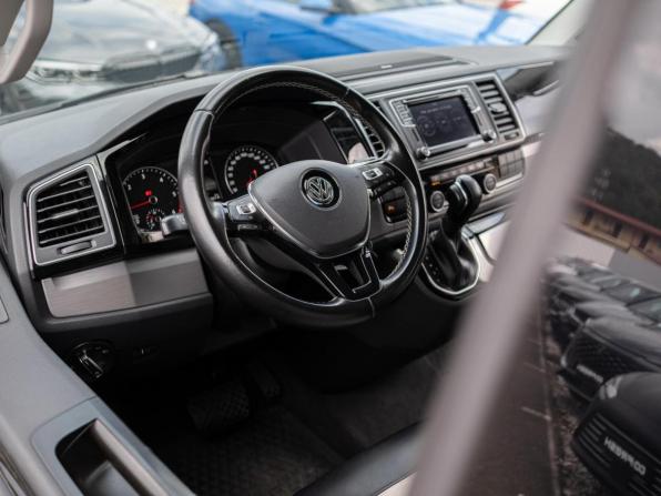 Volkswagen Multivan T6 с пробегом 2017 года, цена 5 699 000 рублей, 143413 км, минивэн, Автокод Объявления