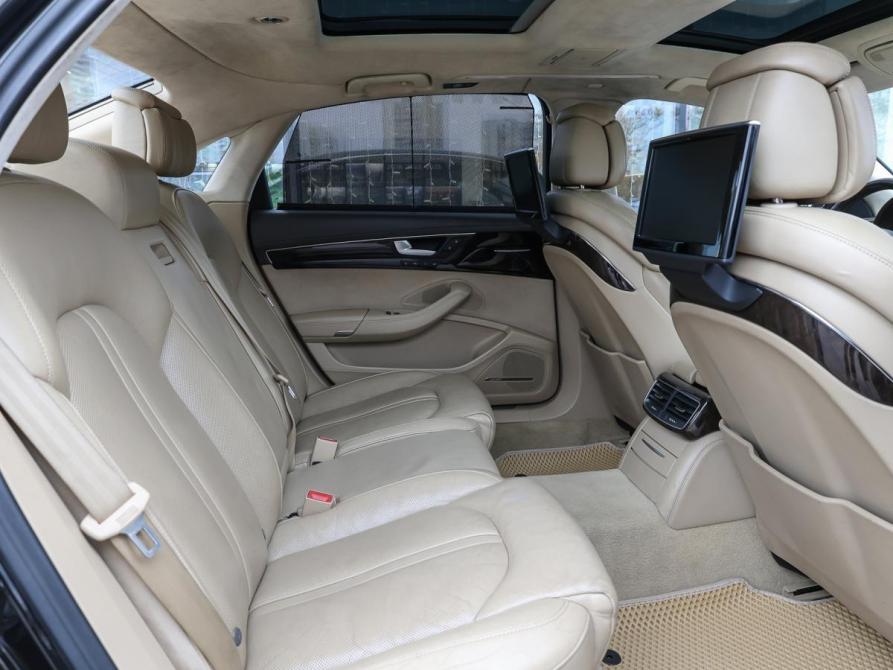Audi A8 III (D4) Москва  - изображение 12