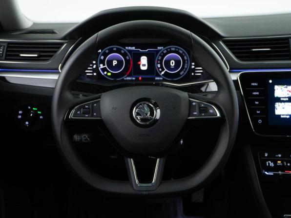 Skoda Superb IV с пробегом 2025 года, цена 4 249 055 рублей, 2936 км, лифтбек, Автокод Объявления