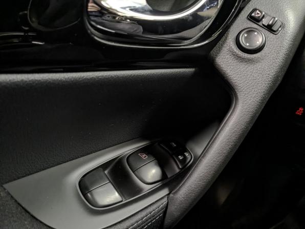 Nissan Qashqai II с пробегом 2018 года, цена 1 550 000 рублей, 76705 км, внедорожник, Автокод Объявления
