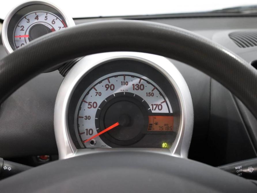 Peugeot 107 I Рестайлинг 2 Ростов-на-Дону  - изображение 14
