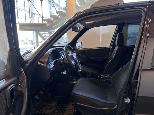 Chevrolet Niva I Рестайлинг с пробегом 2013 года, цена 455 000 рублей, 146853 км, внедорожник, Автокод Объявления