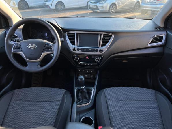 Hyundai Solaris II с пробегом 2019 года, цена 1 230 000 рублей, 135283 км, седан, Автокод Объявления