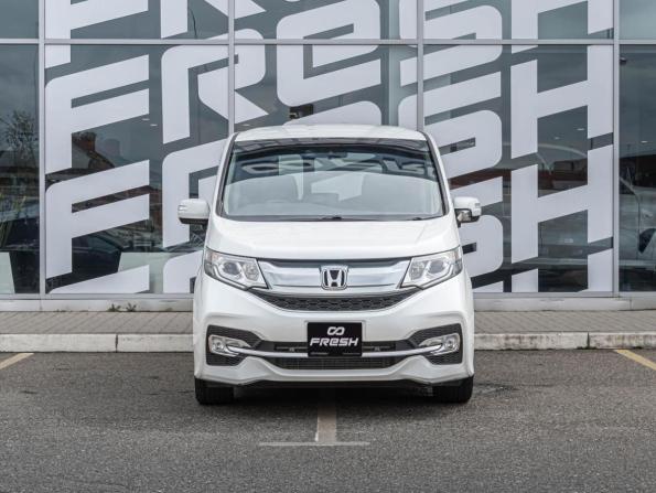 Honda Stepwgn V с пробегом 2017 года, цена 2 020 000 рублей, 91408 км, минивэн, Автокод Объявления