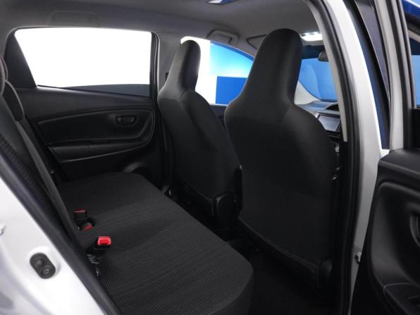 Toyota Vitz III (XP130) Рестайлинг 2 с пробегом 2018 года, цена 1 134 055 рублей, 104727 км, хэтчбек, Автокод Объявления