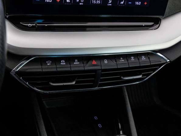 Skoda Octavia IV (A8) с пробегом 2021 года, цена 2 199 000 рублей, 134396 км, лифтбек, Автокод Объявления